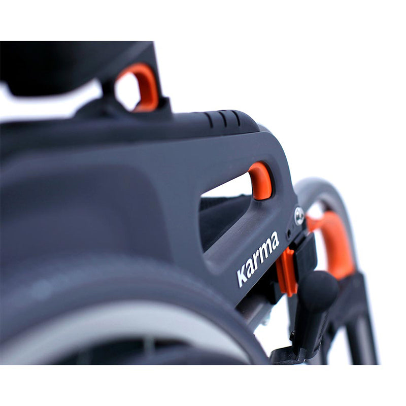Quick-release rear wheels on Karman Flexx wheelchair